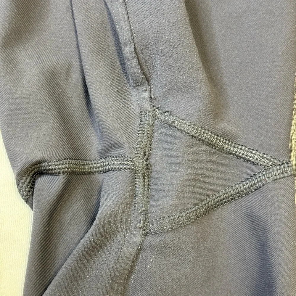 lululemon 4 Gray Zip Pocket Ruched Drawcord Biker Shorts - Picture 5 of 7